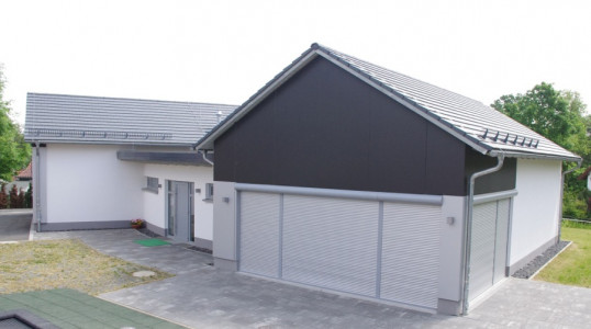 Gemeindehaus Burkersdorf - Kunststoff + Beschattung
