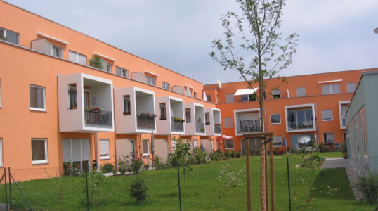 Wohnanlage Burgweinting - Kunststoff