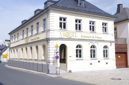 Schumuckladen Teuschnitz - Holzfenster